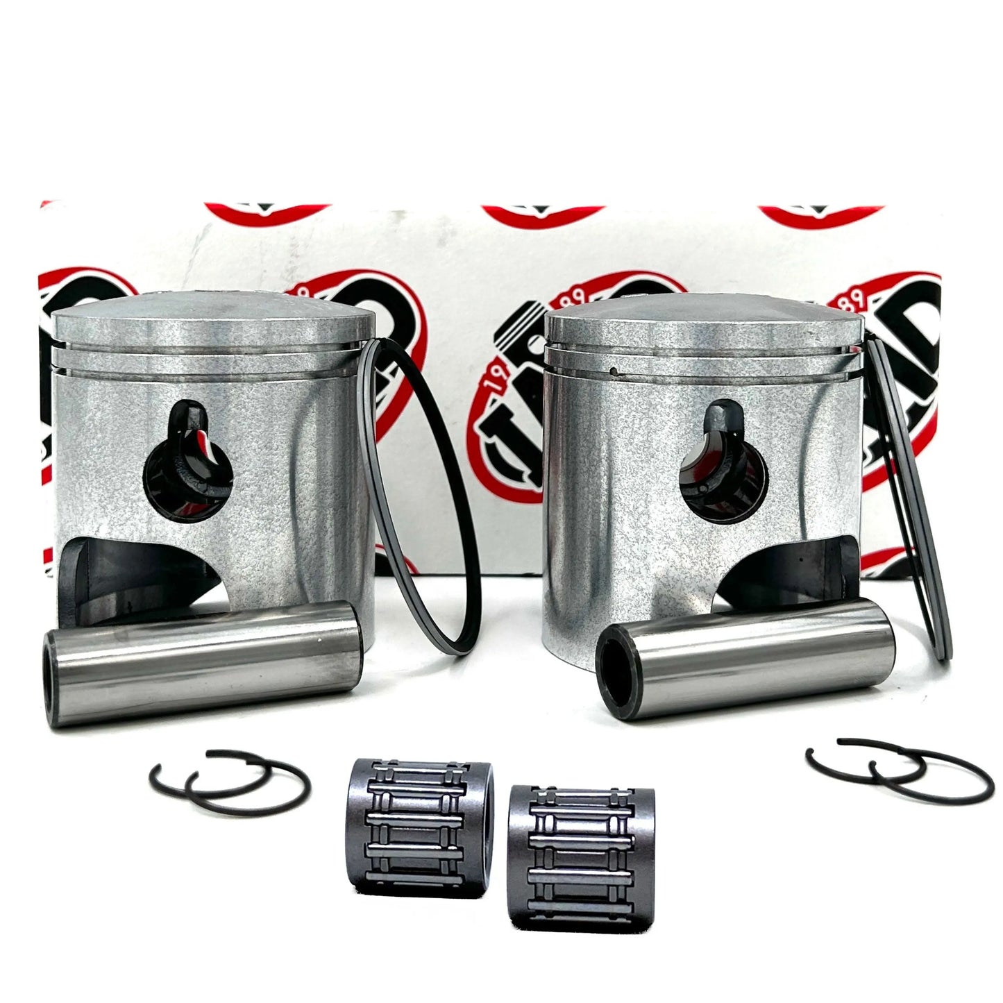 SUZUKI GT500 PISTON KITS (2) & SMALL END BEARINGS (2) IMD Pistons